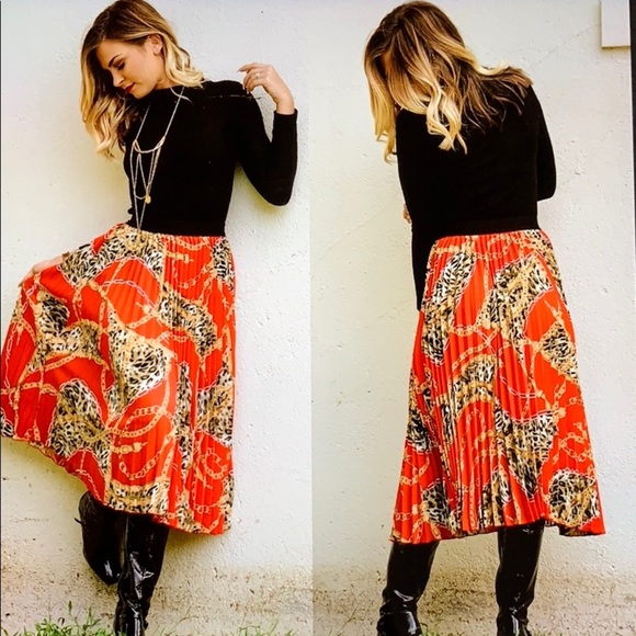 Red leopard accordion skirt - Picture 4 of 8